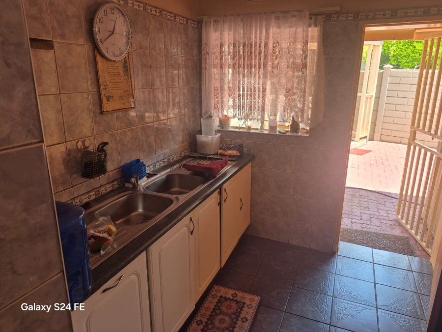 3 Bedroom Property for Sale in Geelhoutpark North West